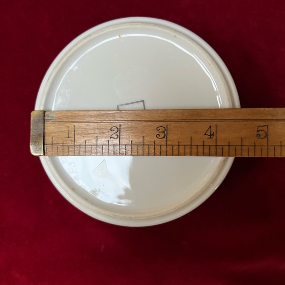 Mikasa Covered Trinket Box.”Christmas Bouquet” Christmas Garland. - Picture 9 of 10